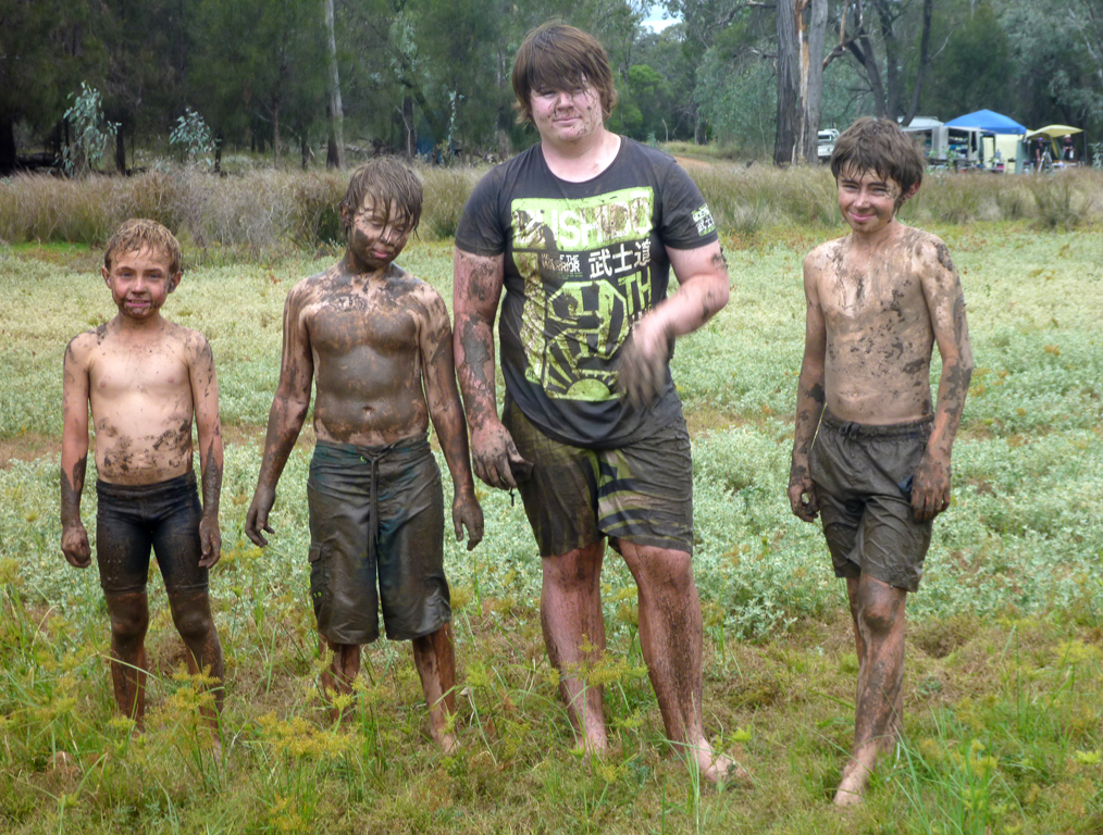 Muddy-Kids